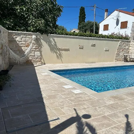 Vacation Elmaso With Private Heated Pool, 4x Air Conditioning * Krnica