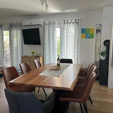 Vacation Elmaso With Private Heated Pool, 4x Air Conditioning * Krnica