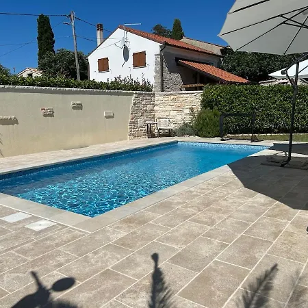 Vacation Elmaso With Private Heated Pool, 4x Air Conditioning Krnica