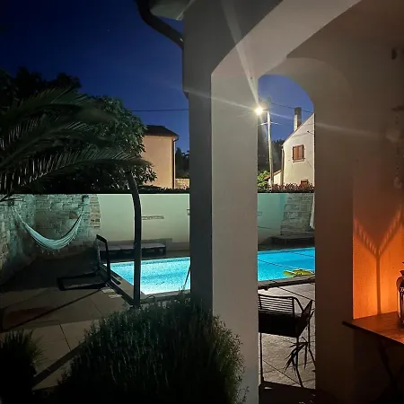 Vacation Elmaso With Private Heated Pool, 4x Air Conditioning